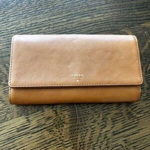 fossil leather wallet